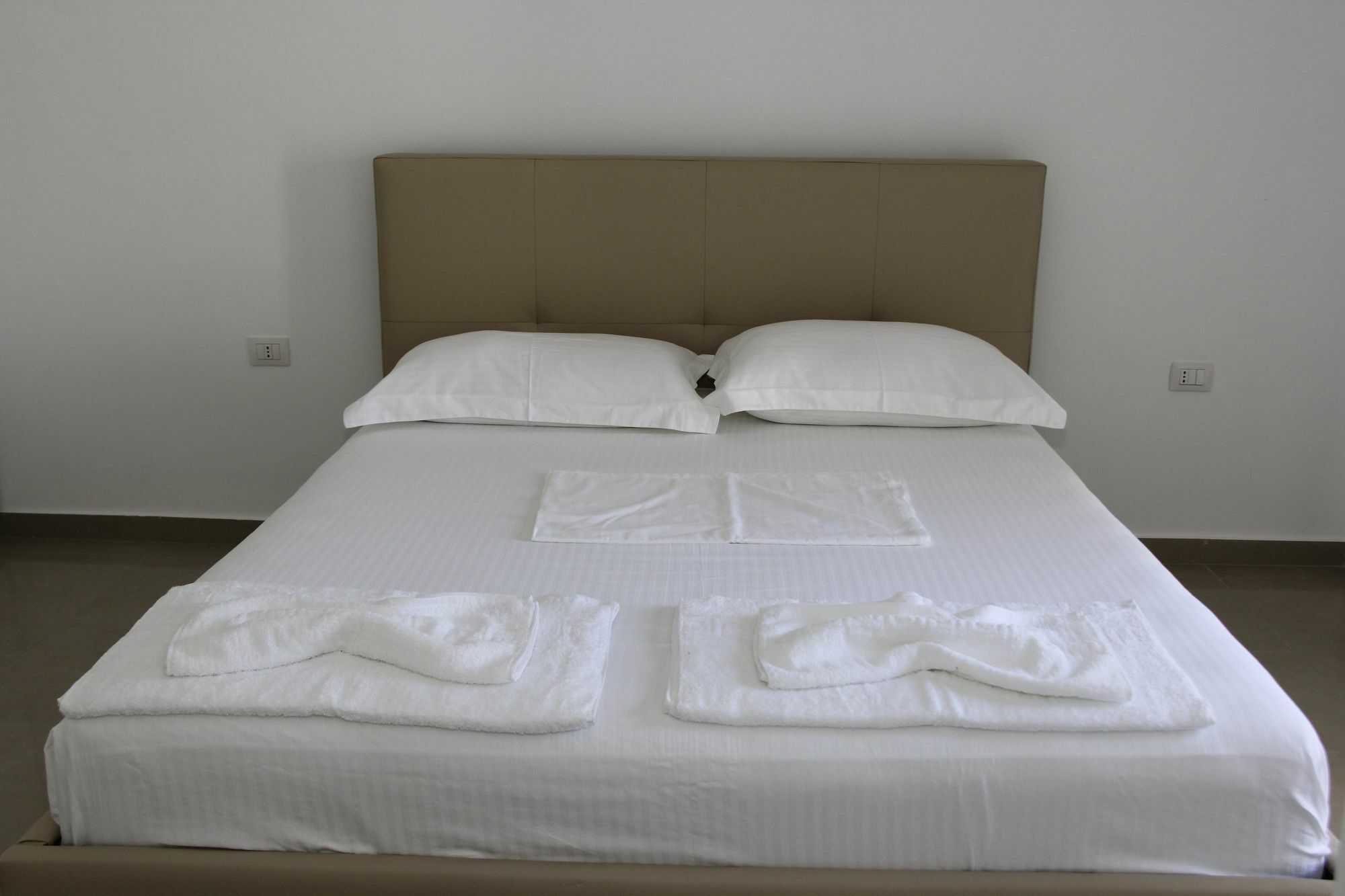 Andy Apartments Σαράντα Εξωτερικό φωτογραφία
